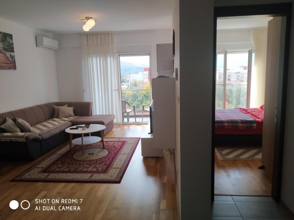 Aga Apartman ポドゴリツァ エクステリア 写真